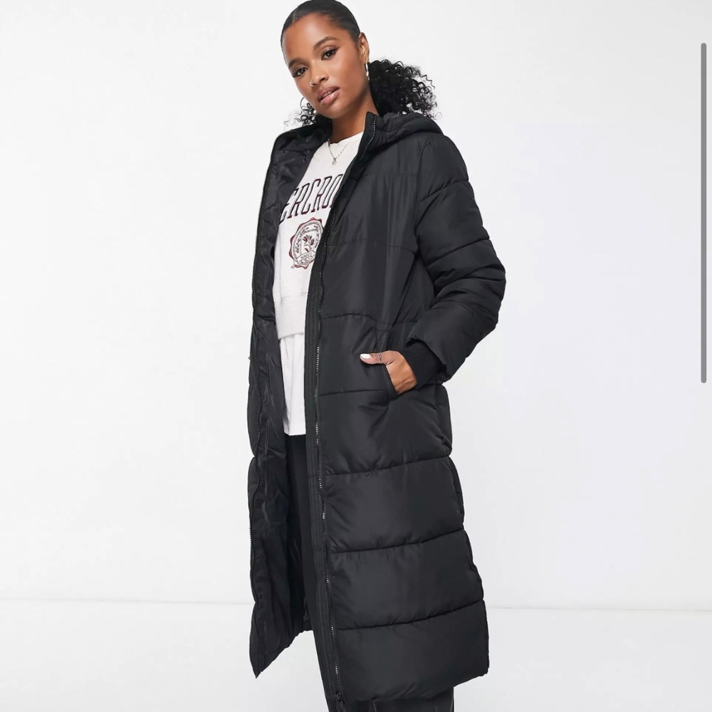 Brand New Unworn Pieces Padded in Coat